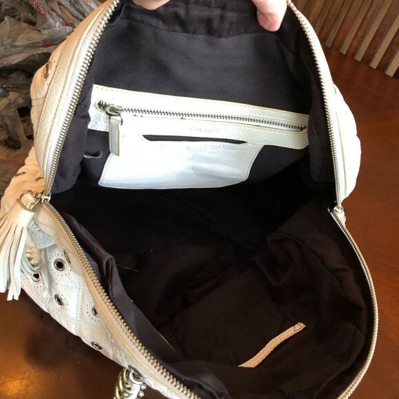 LA VICTOIRE - Quilted Faux Leather Shoulder Bag/Grommet Detail & Chain Straps ♥️ - Picture 10 of 15